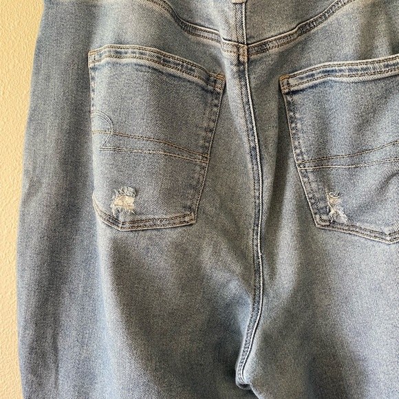 American Eagle Size 20 Distressed Mom Jean High Rise - Picture 5 of 9